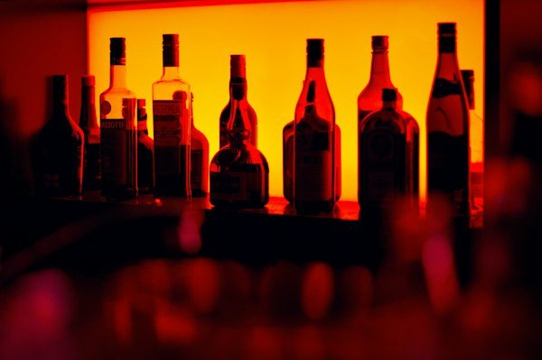 Botellas a contraluz