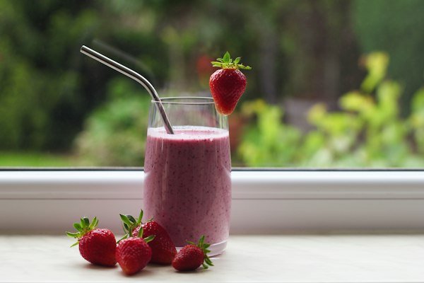 Gin de fresa con fresas